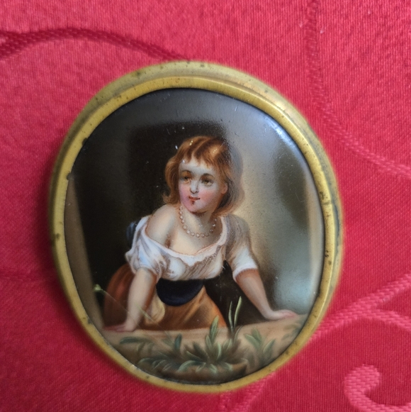 Victorian Hand-Painted Porcelain Brooch - Picture 15 of 16
